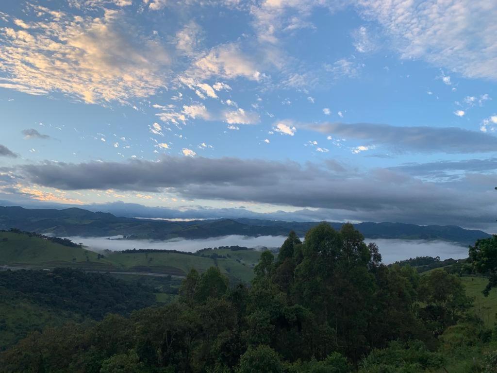 Pousada Campestre Sitio Da Lua 卡曼杜卡亚 外观 照片